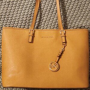 Michael kors tote bag